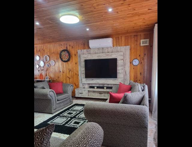 3 BEDROOM HOUSE FOR SALE IN SHALLCROSS